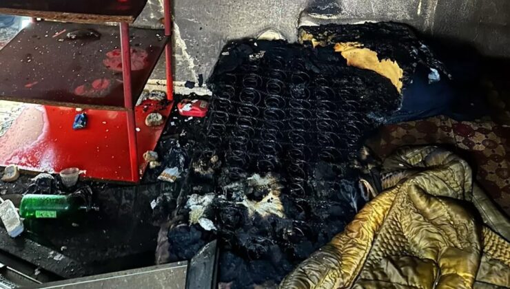 Tek başına yaşadığı evde çıkan yangında öldü