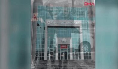 Teyzesini öldürüp, cesedini kolonya dökerek ateşe verdi