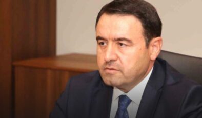 Vali vatandaşa isyan etti: 'İş beğenmiyorlar'