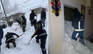 Van'ın Çatak ilçesinde TOKİ konutlarına çığ düştü