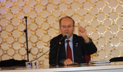 Yazar Yusuf Kaplan’dan gençlere uyarı: Kimliğinizden ve değerlerinizden asla vazgeçmeyin!