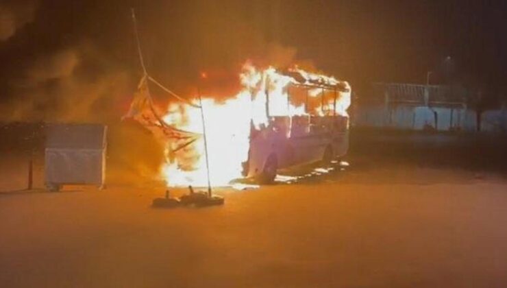 Yolcu otobüsü alev topuna döndü