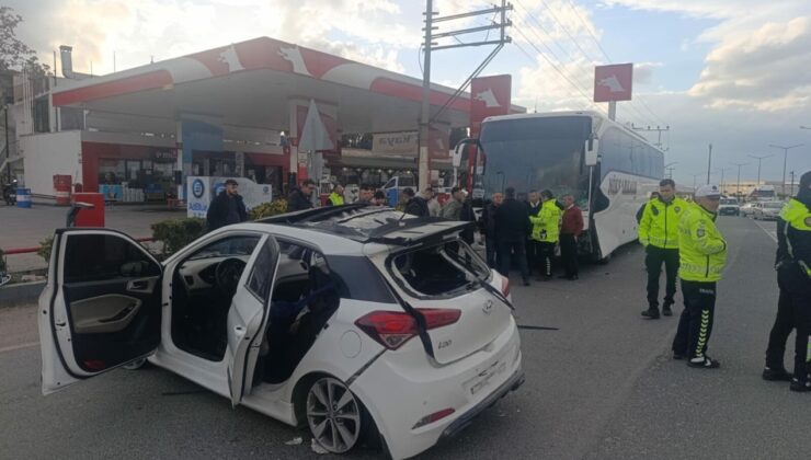 Yolcu otobüsü otomobile çarptı: 1’i çocuk 3 yaralı
