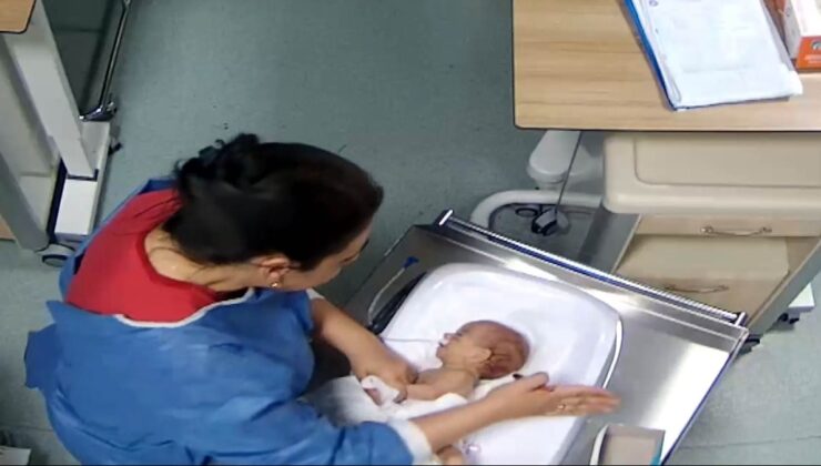 5 günlük bebeği sakat bırakan hemşirenin bir bebeği daha darbettiği görüntüler ortaya çıktı