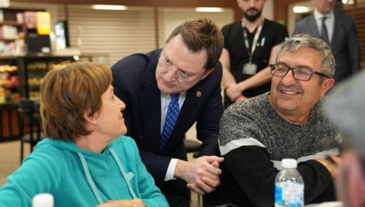 Acil serviste gönül sofrası: Yerebakan sağlık çalışanları ve hastalarla iftar yaptı