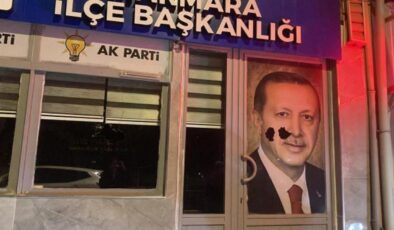 AK Parti İlçe Başkanlığı binasına saldırı!