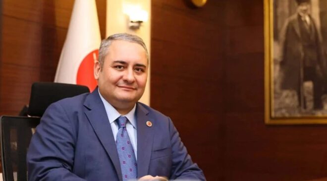 AKP'ye geçeceği iddia edilen CHP'li başkandan paylaşım