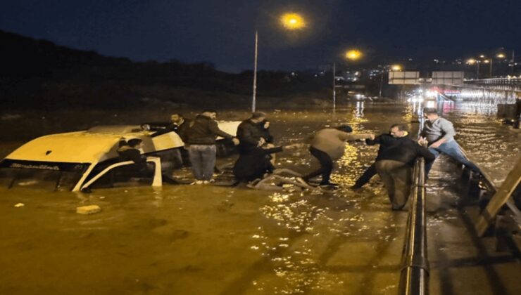 Aydın'da felaket: İçinde 20 kişi olan minibüs suya gömüldü