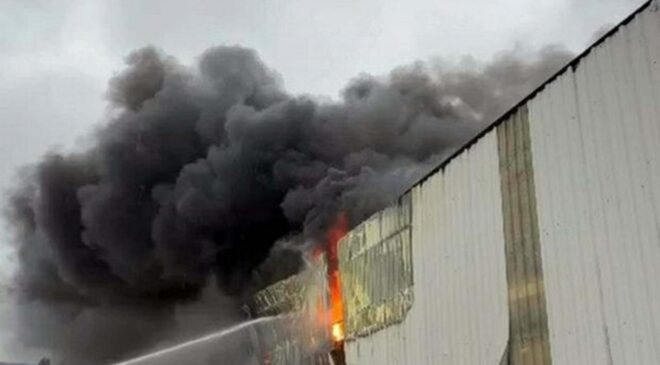Balıkesir’de depoda yangın