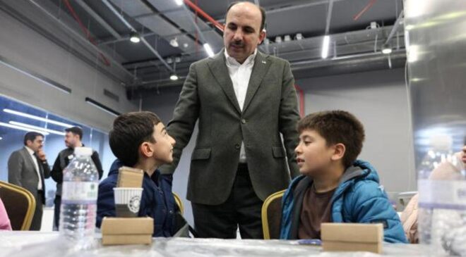 Başkan Altay, ‘Bilimle Keşfediyorum’ projesinde öğrencilerle buluştu