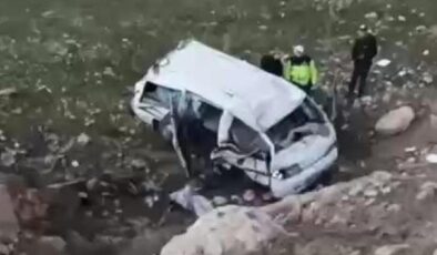 Batman’da araç uçuruma yuvarlandı: 3 ağır yaralı