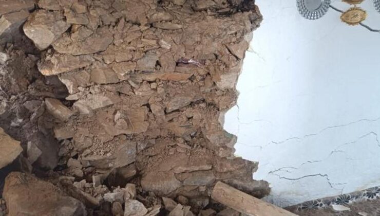 Batman’da heyelan: Bir ev toprak altında kaldı!