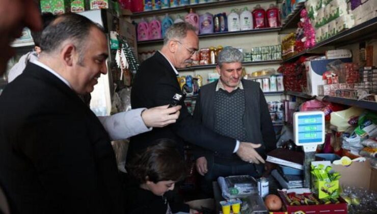 Belediye başkanı, veresiye defterini tartıp 50 bin TL’ye satın aldı