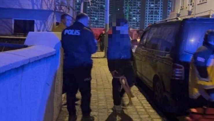 Bıçaklanan çocuk binaya sığındı