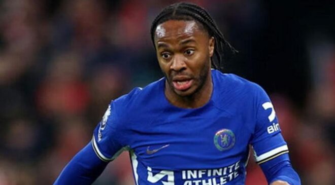 Chelsea’den ayrılan Raheem Sterling, Feyenoord’a imza attı!