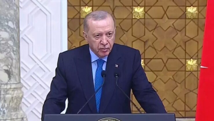 Cumhurbaşkanı Erdoğan: İran’a tüm dış müdahaleler önemli risk tescil ediyor