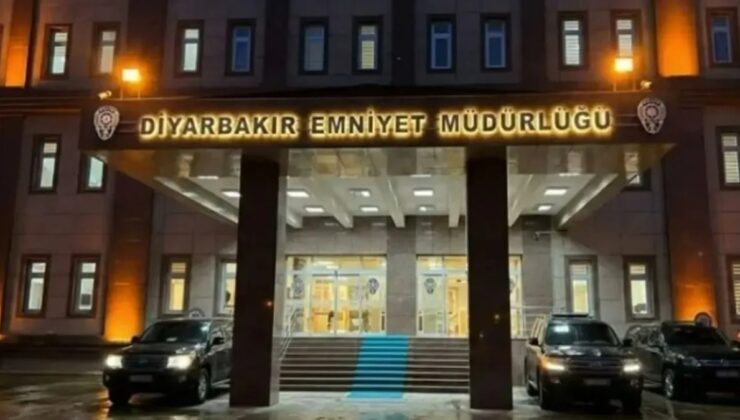 Diyarbakır'da el yapımı patlayıcıyla emniyete yönelik düzenlenen saldırı girişimine ilişkin 2 zanlı tutuklandı