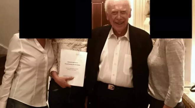 DNA’nın sarmal yapısını keşfeden James Watson’ın Epstein’in evinde 3 kadınla fotoğrafı ortaya çıktı