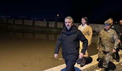 Edirne de taşkın alarmı! Tunca Köprüsü trafiğe kapatılıyor