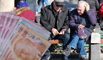 Emeklileri ve emekli olacakları yakından ilgilendiren sistem değişiyor