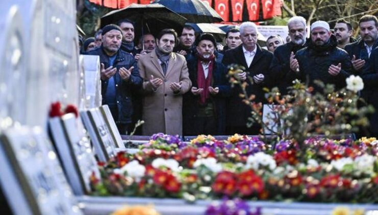 Eski başbakanlardan Necmettin Erbakan kabri başında anıldı