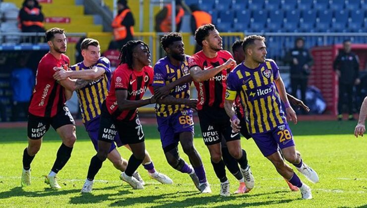 Eyüpspor 90+1’de altın buldu! Gençlerbirliği kötü gidişatı durduramadı (Maç özeti | Eyüpspor 1-0 Gençlerbirliği)