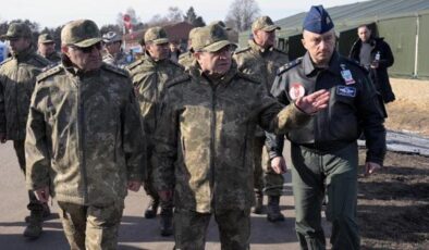 Genelkurmay Başkanı Bayraktaroğlu NATO tatbikatında!