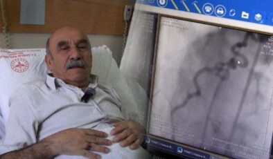 Göğüs yanmasıyla hastaneye gitti, hayatının şokunu yaşadı! Bir ilke imza attılar