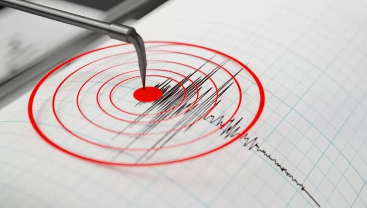 Hatay’da korkutan deprem! Çevre illerde de büyük panik yaşandı