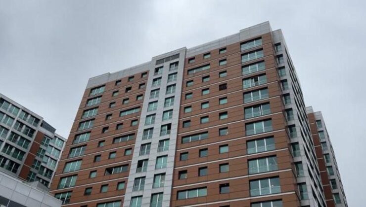 iş insanı, oturduğu binanın yangın merdiveninde ölü bulundu