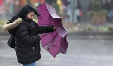 İstanbul Valiliğinden kuvvetli rüzgar ve fırtına uyarısı