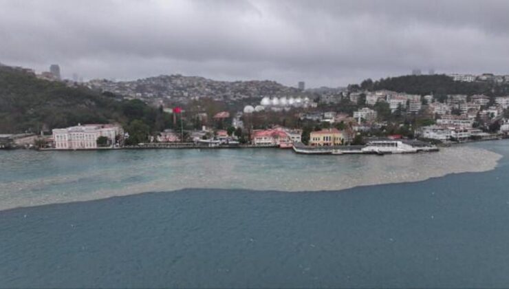 İstanbul’da kuvvetli yağışın ardından dereden Boğaz’a çamur aktı