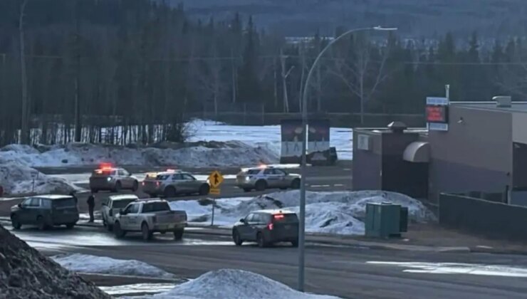 Kanada’da liseye silahlı saldırı! En az 10 kişi hayatını kaybetti