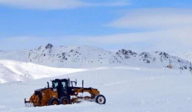 Kars’ta 15 köy yolunda ulaşım sağlanamıyor