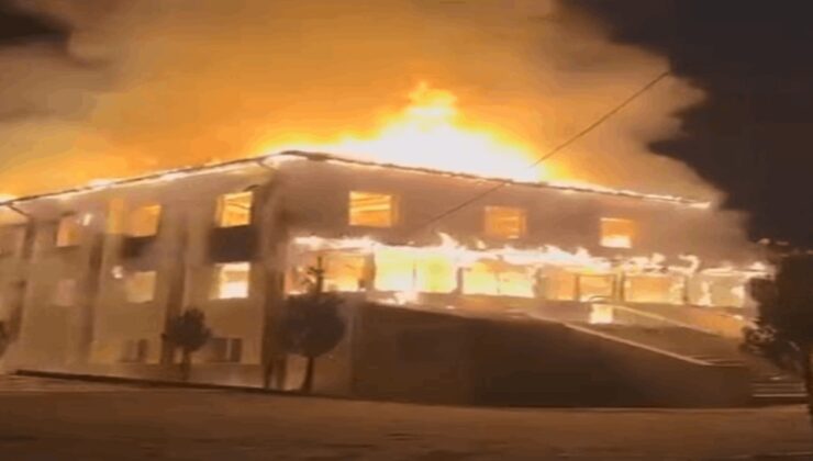 Köy camisi alev alev yandı