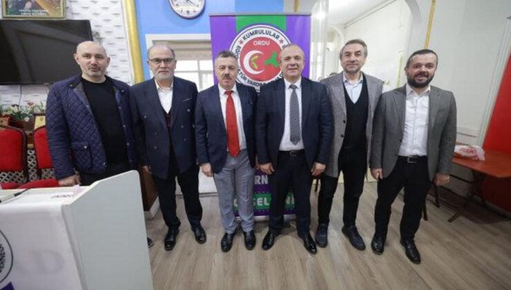 Kumrulular Derneği’nde nöbet değişimi: Yeni Başkan İbrahim Topalcı