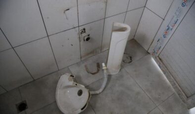 Mersin’de çocukların oyun alanına çirkin saldırı: Sardalya Parkı tahrip edildi