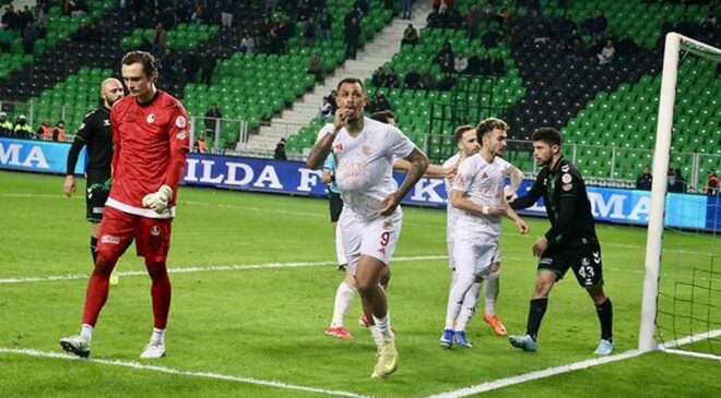 Pendikspor’da Kaloğlu dönemi 3 puanla başladı… Sakaryaspor-Pendikspor maç sonucu 0-2