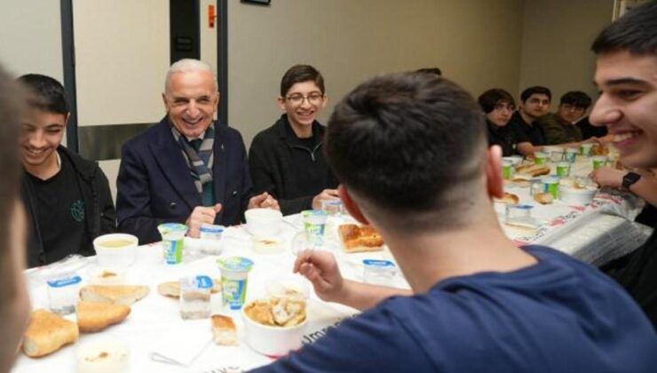 Ramazan coşkusu Ümraniye’nin dört bir yanında yaşanıyor