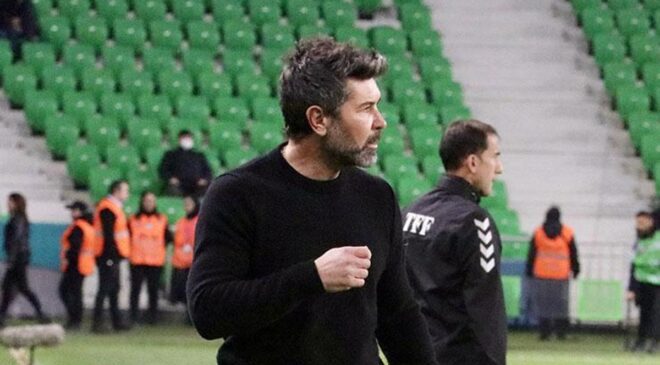 Sakaryaspor’da Hakan Kutlu dönemi sona erdi
