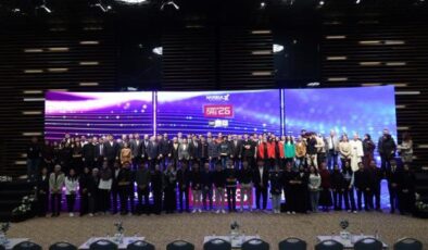 TEKNOFEST’te dereceye giren kapsül takımları Start Day’26 etkinliğinde ödüllerini aldı