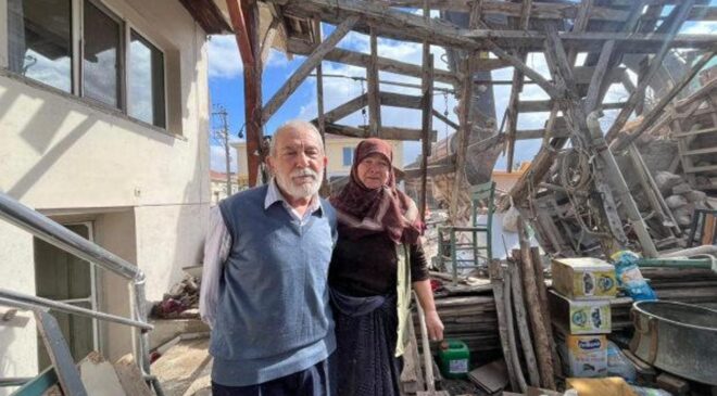 Yol çalışması kabusa döndü: Belediye ekipleri, yaşlı çiftin evini başlarına yıktı