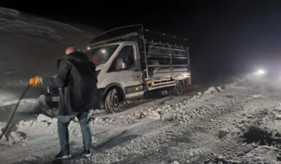 145 yol ulaşıma kapandı! Yolda mahsur kaldılar