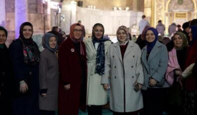 AK Parti Kadın Kolları’nın 300 bini aşkın hatminin duası Ayasofya’da yapıldı