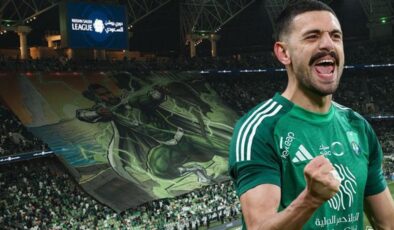 Al Ahli’den Merih koreografisi… Milli yıldız Suudi Pro Lig’de şampiyonluğa koşuyor