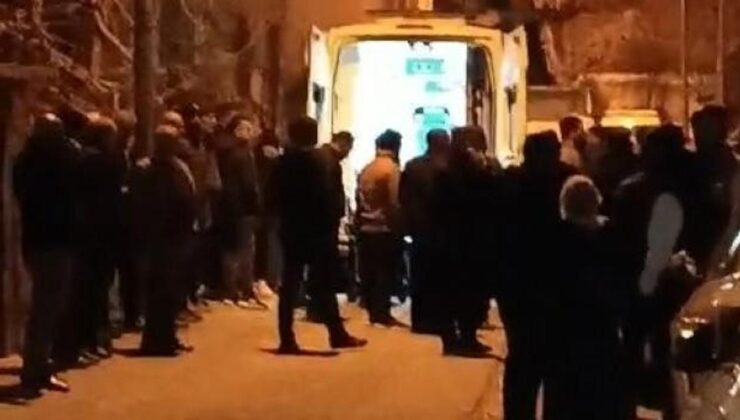 Annesini aldattığını iddia ettiği babasını öldürdü