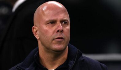 Arne Slot’tan fikstür isyanı: Galatasaray ile maçımız var