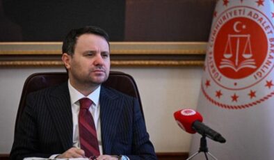 Bakan Gürlek açıkladı! Hakimlere 10 yıl şartı