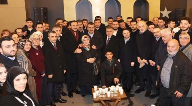 Bakanlar Akın Gürlek ve Yusuf Tekin ateş başında vatandaşlarla buluştu