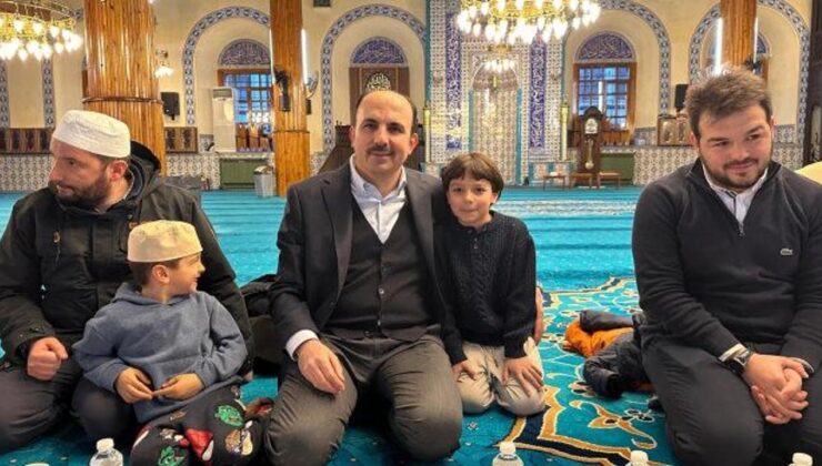 Başkan Altay Kapı Camii’ndeki “Ümmet İftarı”nın bereketine ortak oldu